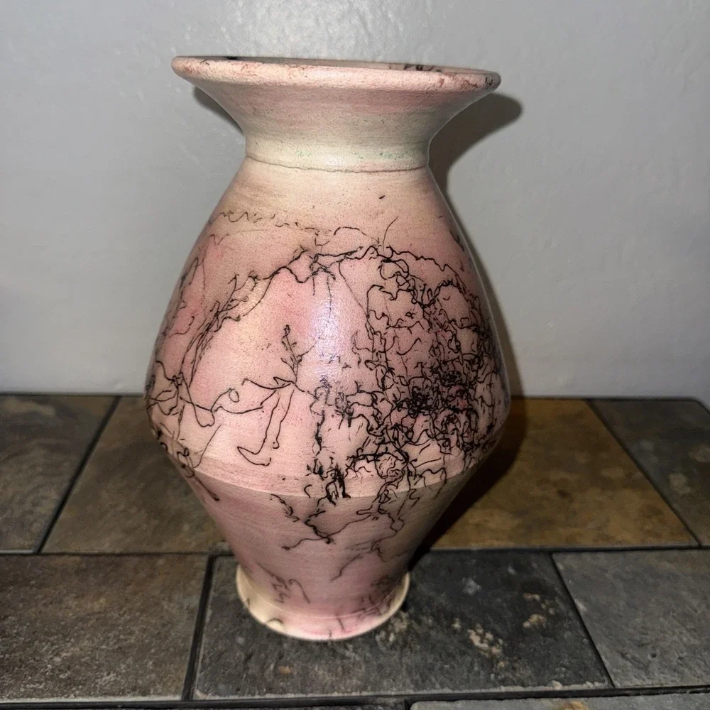 Handcrafted Navajo Horse Hair Pottery Vase 11in